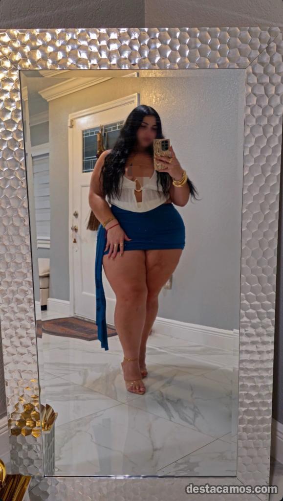 Nicol Curvy